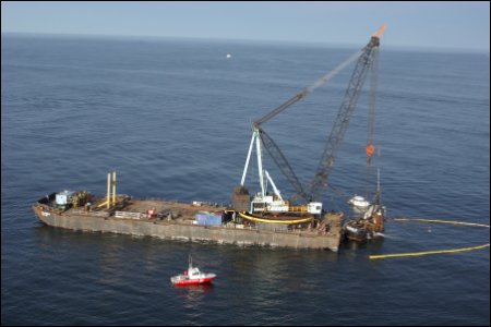 Donjon Marine crane barges - Columbia NY